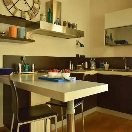 Casa A Colori Nel Borgo Apartamento
